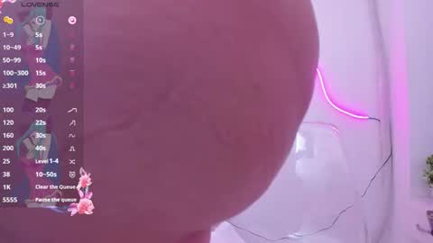 Jhenna martinez online show from October 2025 02:46:01 PM