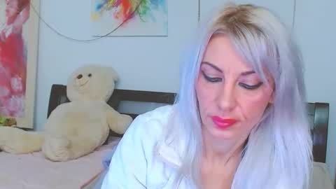 honey_lara online show from February 2026 12:09:02 AM