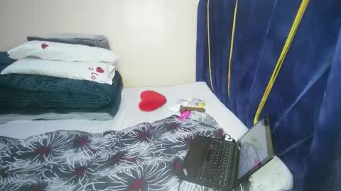 honey_nubia0 online show from February 2026 04:58:02 PM