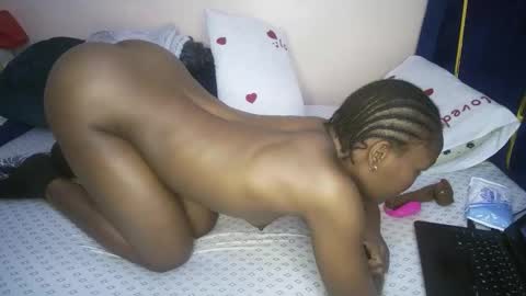 honey_nubia0 online show from March 2026 12:32:02 PM