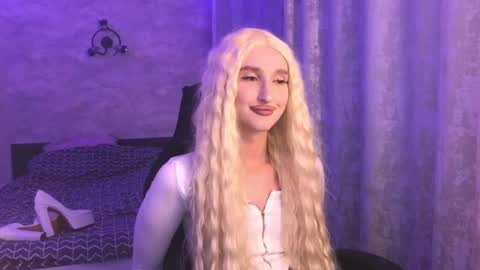 Snapshot of honey_sunset chatting on September 2025 04:28:01 PM honey_sunset online show from September 2025 04:28:01 PM