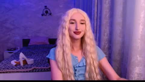 Snapshot of honey_sunset chatting on September 2025 05:47:02 PM honey_sunset online show from September 2025 05:47:02 PM