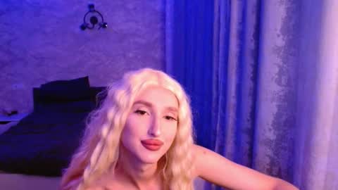 Snapshot of honey_sunset chatting on September 2025 06:13:02 PM honey_sunset online show from September 2025 06:13:02 PM