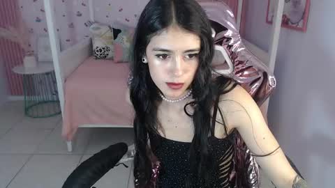 Snapshot of honey_torres_sub chatting on January 2025 04:00:02 PM HONEY online show from January 2025 04:00:02 PM