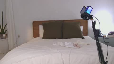 honeybbxx online show from February 2025 02:14:01 AM