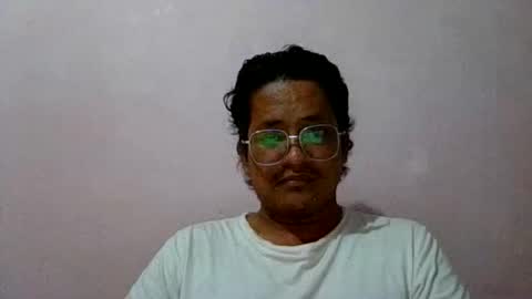 Snapshot of honeybee_xq chatting on May 2026 12:09:02 PM Honeybee online show from May 2026 12:09:02 PM