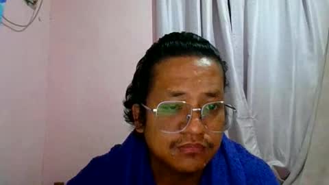Snapshot of honeybee_xq chatting on May 2026 02:24:02 PM Honeybee online show from May 2026 02:24:02 PM