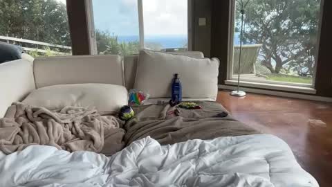 Snapshot of honeybun_z chatting on February 2025 09:04:01 PM honeybun_z online show from February 2025 09:04:01 PM