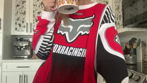 Snapshot of honeybun_z chatting on October 2025 09:03:02 PM honeybun_z online show from October 2025 09:03:02 PM