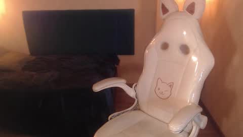 Emily online show from March 2026 05:52:02 PM