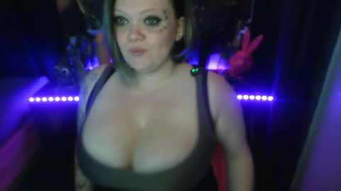 honeychambers online show from April 2026 12:33:01 AM