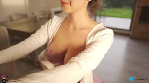 Snapshot of honeyco57 chatting on February 2025 10:21:02 PM Jessie online show from February 2025 10:21:02 PM