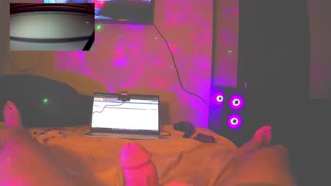 Snapshot of honeydrips_ chatting on February 2025 05:36:02 AM Honey Drips online show from February 2025 05:36:02 AM