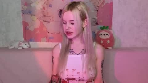 Lisa online show from December 2025 03:59:01 AM