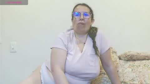 Snapshot of honeyhotpaty chatting on May 2026 03:48:01 AM sofia online show from May 2026 03:48:01 AM
