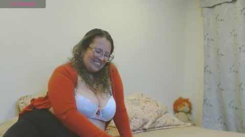 Snapshot of honeyhotpaty chatting on June 2026 04:12:02 AM sofia online show from June 2026 04:12:02 AM