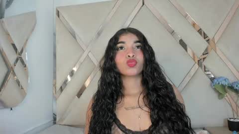 honeyht online show from May 2026 12:57:01 PM