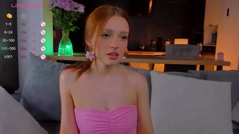 Lily and Michael online show from September 2025 03:01:01 PM