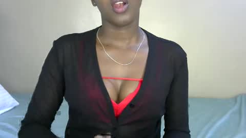 Snapshot of honeypie78 chatting on December 2025 05:18:02 PM Becky online show from December 2025 05:18:02 PM