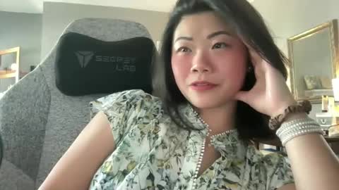 HoneySunshineNeko online show from April 2026 07:51:02 PM