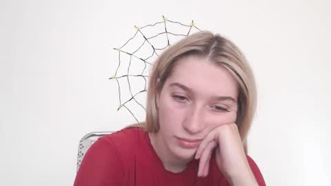 honeyveil online show from October 2025 11:29:01 AM