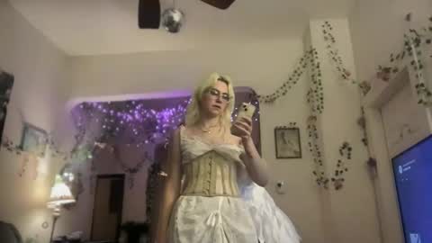 Emi Rose online show from November 2025 04:39:02 AM