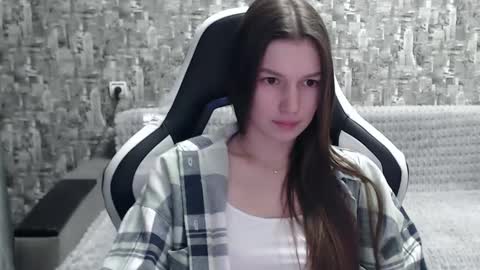 Nancy online show from December 2024 10:39:02 AM