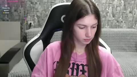 Nancy online show from October 2025 04:15:02 PM