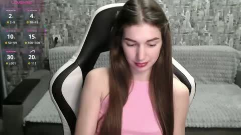 Nancy online show from October 2025 02:07:02 PM