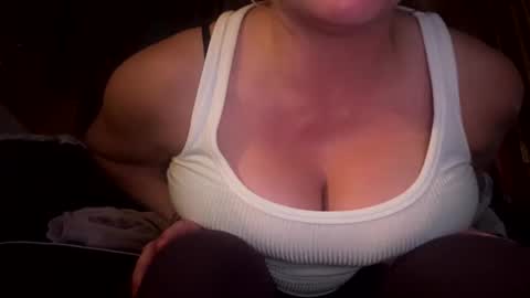 Snapshot of hoosier_mama chatting on September 2025 12:21:01 AM Lady online show from September 2025 12:21:01 AM
