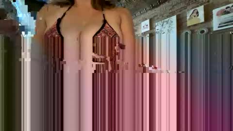 Snapshot of hoosier_mama chatting on September 2025 05:24:01 PM Lady online show from September 2025 05:24:01 PM