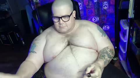 Snapshot of hoosierdaddyxl chatting on November 2025 08:10:01 PM Sir online show from November 2025 08:10:01 PM