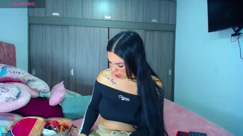 Snapshot of hoot_alicee chatting on December 2024 11:17:01 PM ONLYFANS online show from December 2024 11:17:01 PM