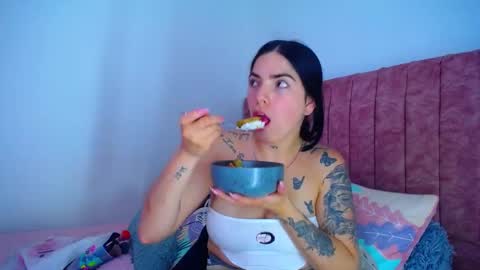 Snapshot of hoot_alicee chatting on September 2025 09:26:01 PM ONLYFANS online show from September 2025 09:26:01 PM