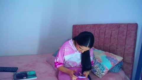 Snapshot of hoot_alicee chatting on September 2025 09:18:01 PM ONLYFANS online show from September 2025 09:18:01 PM