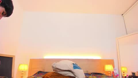 Snapshot of hoot_booys_ chatting on November 2025 09:28:02 AM hoot_booys_ online show from November 2025 09:28:02 AM