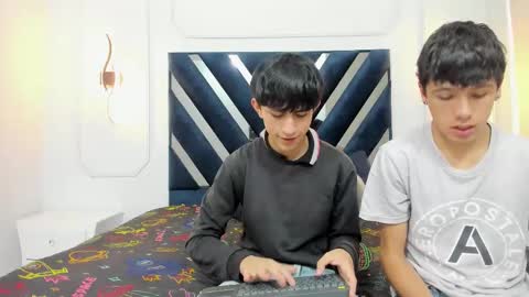 Snapshot of hoot_booys_ chatting on November 2025 07:57:01 PM hoot_booys_ online show from November 2025 07:57:01 PM