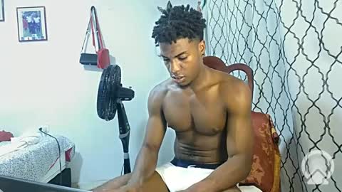 Snapshot of horneyguy2399 chatting on February 2025 03:52:01 AM sugarbaby online show from February 2025 03:52:01 AM