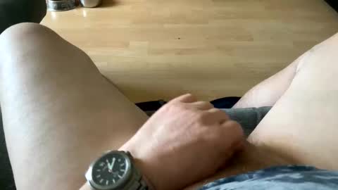 Snapshot of horny_147 chatting on May 2026 12:11:01 PM Cum suck Me off online show from May 2026 12:11:01 PM