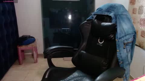 Snapshot of horny_and_daring chatting on February 2026 12:33:02 PM horny and daring online show from February 2026 12:33:02 PM