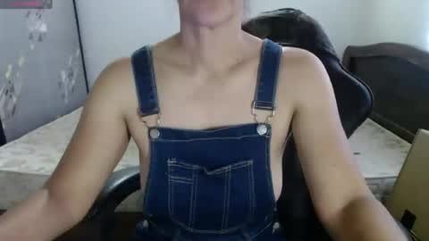 Snapshot of horny_and_daring chatting on June 2026 11:31:01 AM horny and daring online show from June 2026 11:31:01 AM