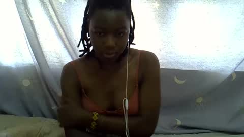 Snapshot of horny_baddie18 chatting on February 2026 01:21:02 PM Leila online show from February 2026 01:21:02 PM