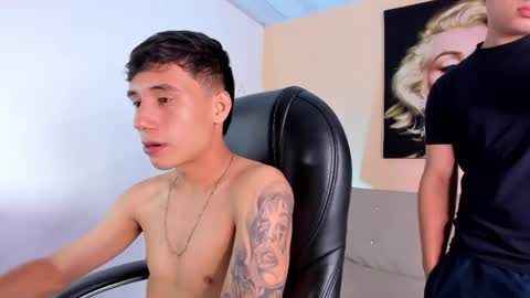 Guys18 online show from April 2026 07:58:01 PM