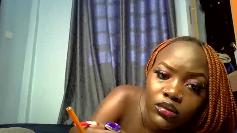 horny_lunah online show from April 2026 06:19:02 AM