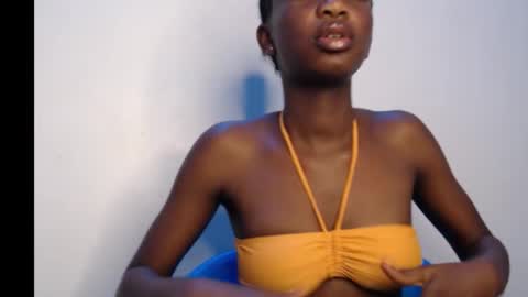 Snapshot of horny_pettie chatting on October 2025 08:45:02 AM Anabel online show from October 2025 08:45:02 AM