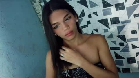 Rhiana online show from April 2026 08:17:01 AM