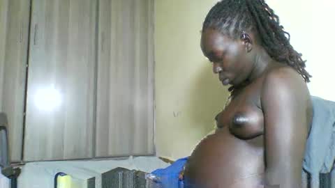 Snapshot of hornybebz chatting on September 2025 09:09:02 PM Yvy online show from September 2025 09:09:02 PM