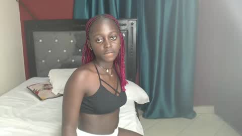 Snapshot of hornybella4 chatting on January 2025 04:20:01 PM Bella online show from January 2025 04:20:01 PM