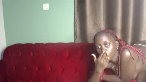 Snapshot of hornybella4 chatting on February 2025 03:19:01 AM Bella online show from February 2025 03:19:01 AM