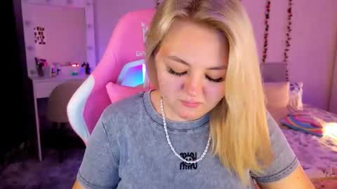 HornyCakee online show from October 2025 11:18:01 AM